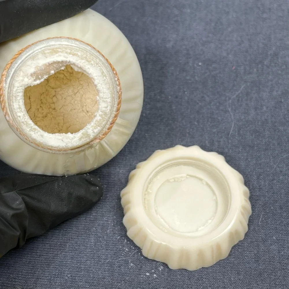 Yardley London Women Vintage Face Powder Jar Milk Glass Cream 2.75in Mid Century